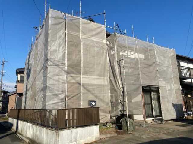 稲沢市内にて、住宅の外壁塗装工事着工です。安全第一で進めます。

………………………………………… 愛知県稲沢市正明寺1丁目5-8 電話:0587-32-1006 mail:info@inatou.com 稲東建設株式会社 …………………………………………………  #稲沢市 #稲沢市注文住宅 #外壁塗装